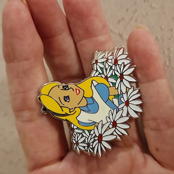 Disney Alice-in-Wonderland trading pin WDW collectible - Picture 5 of 6